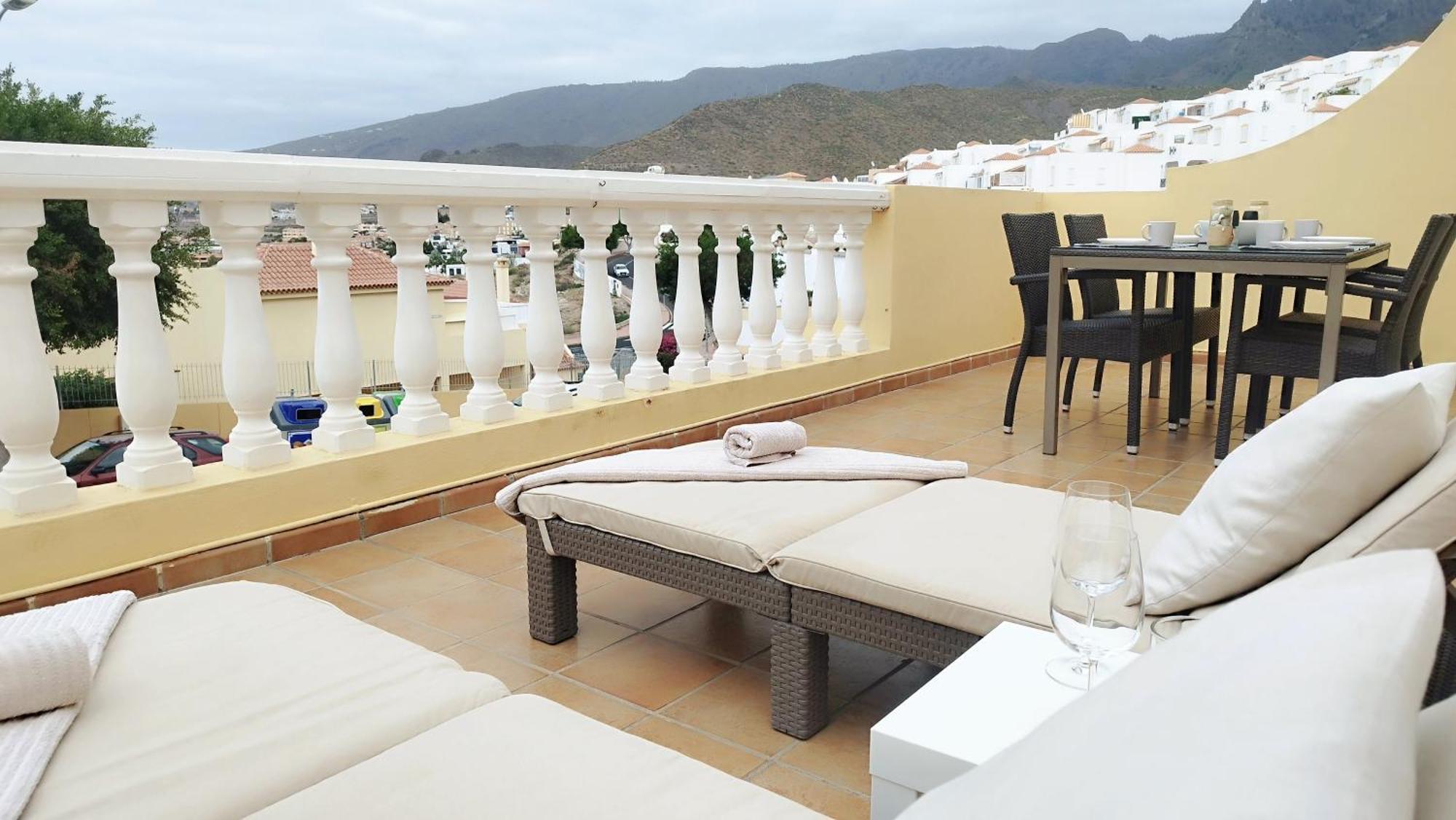 Charming & Sunny Apartment With Ocean View Costa Adeje  Bagian luar foto